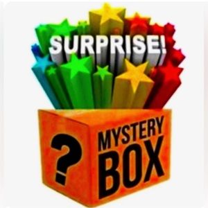 Mystery box with necklace makeup
